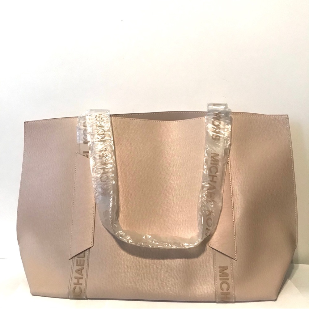 Michael Kors Tote - Picture 2 of 5